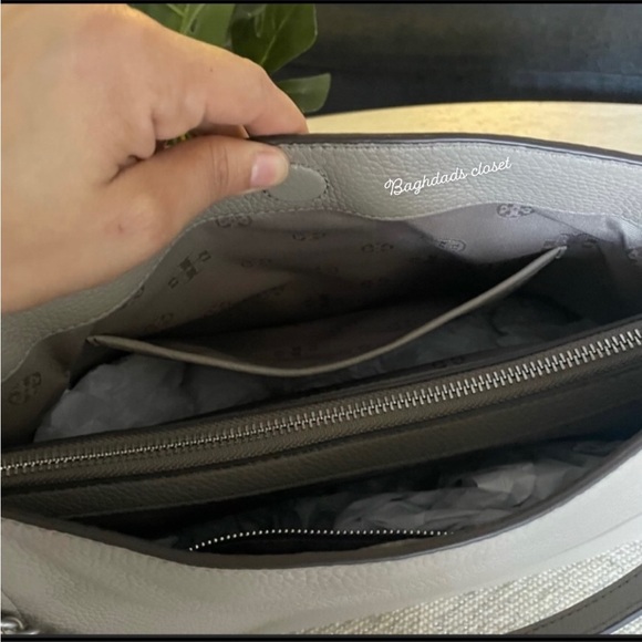 Tory burch britten small slouchy shoulder tote bag - Picture 6 of 14